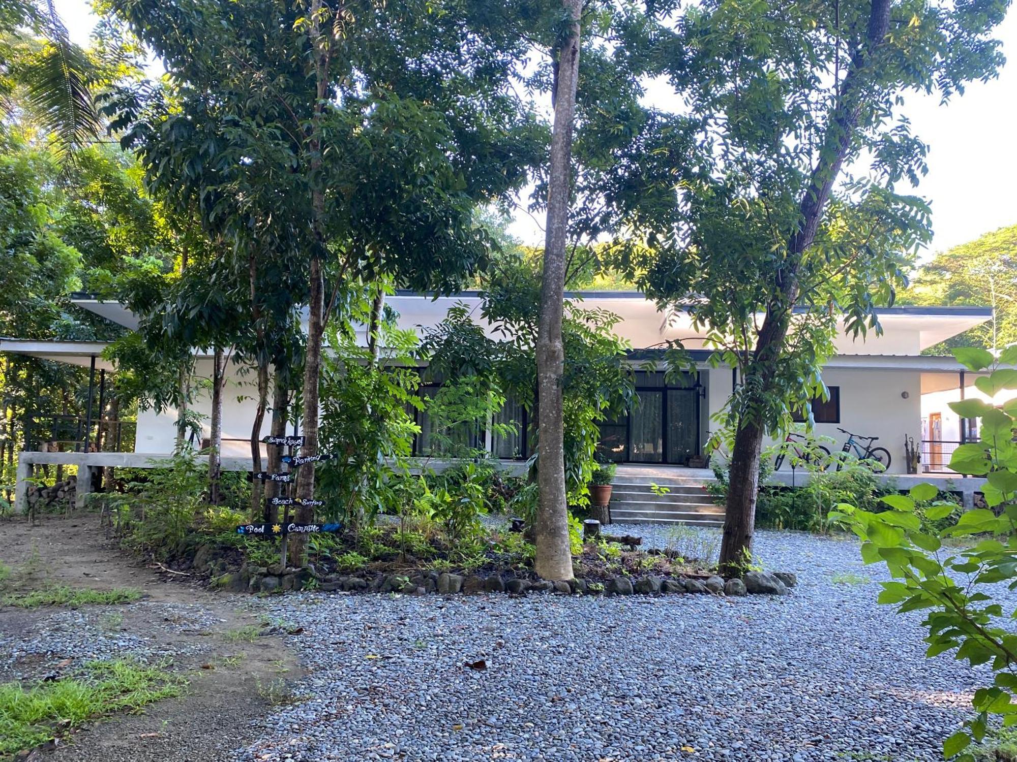Balai Benedicere Bed & Breakfast Bacnotan Esterno foto